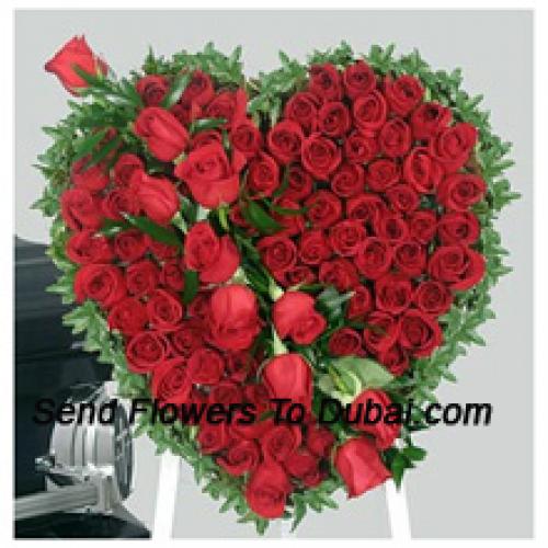 Beautiful Heart Shaped 100 Red Roses