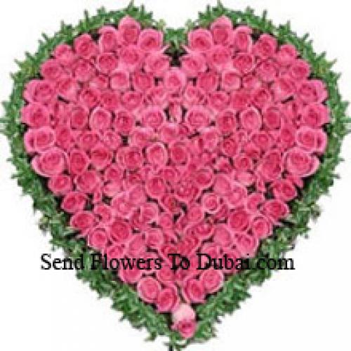 100 Heart Shaped Pink Roses